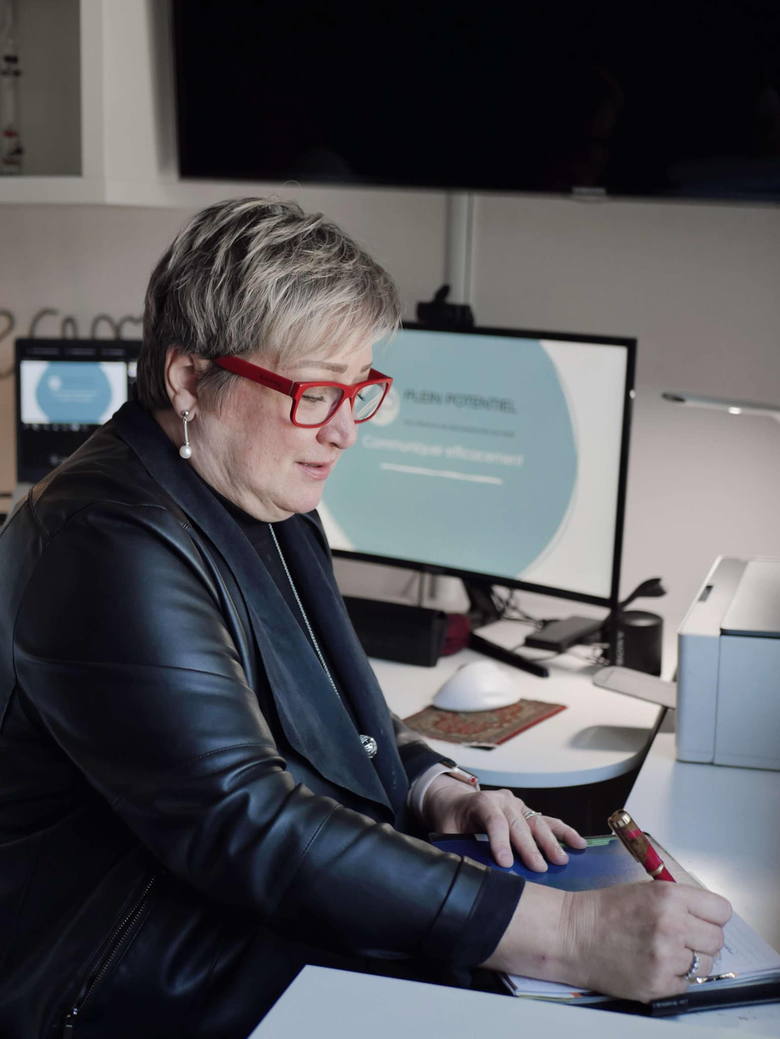 Josée Brouillette, coach certifiée professionnel ICF, en séance de coaching immobilier avec une courtière au Québec